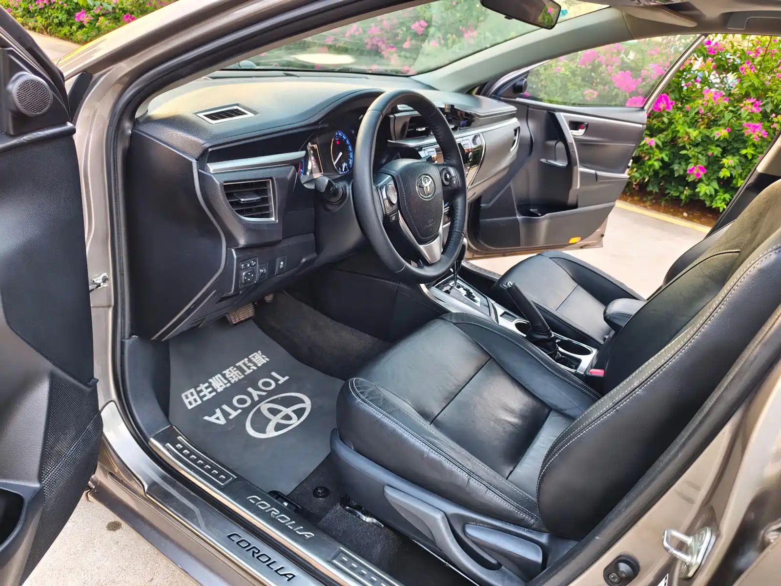 صورة 7 - Toyota Corolla