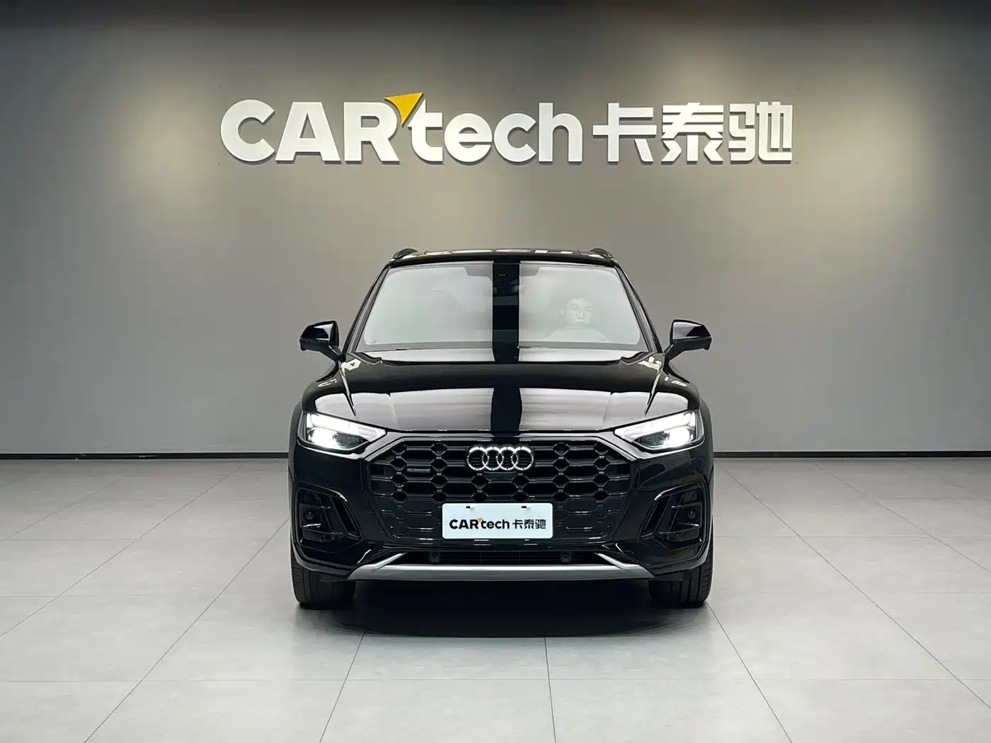 Audi Q5L 2024 Model 40 TFSI Luxury Dynamic фото 2