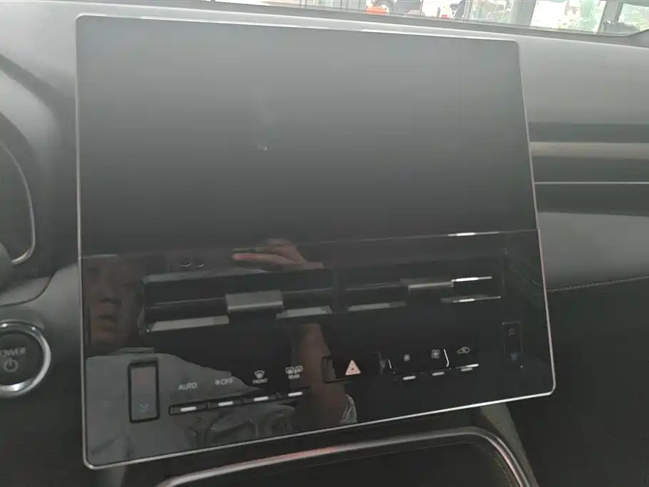 Toyota Avalon 2024 Hybrid 2.0L Luxury Edition фото 13