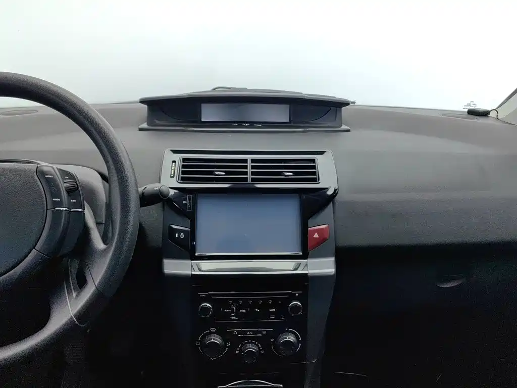 Citroën C-Quatre 2014 2013 Model Sedan 2.0L Manual Comfort Style
