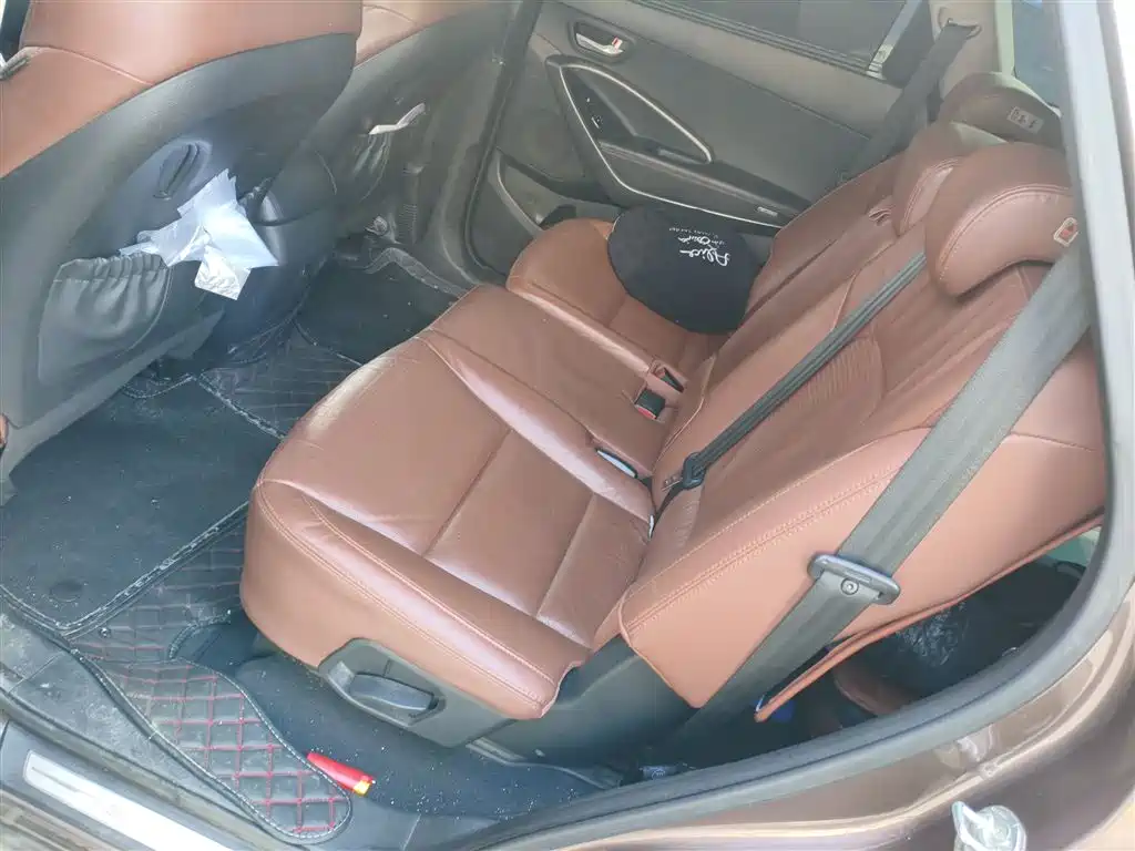 Hyundai Grand Santa Fe 2013 3.0L 7-Seat AWD Brown Interior Flagship фото 15