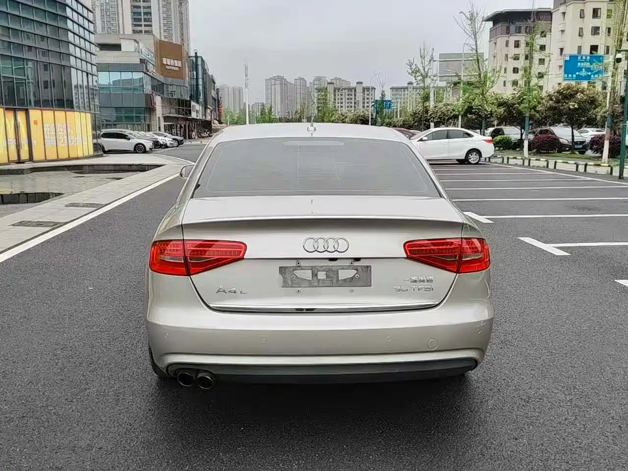 Audi A4L 2015 35 TFSI Auto Luxury фото 8