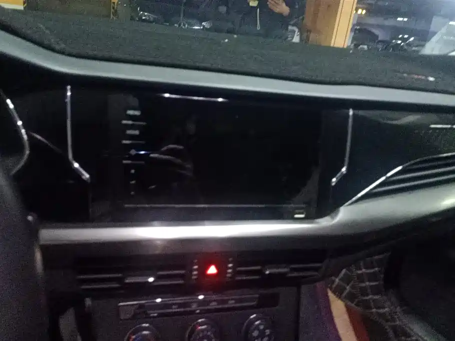 Volkswagen Passat 2021 Model 330TSI Elite Edition фото 13