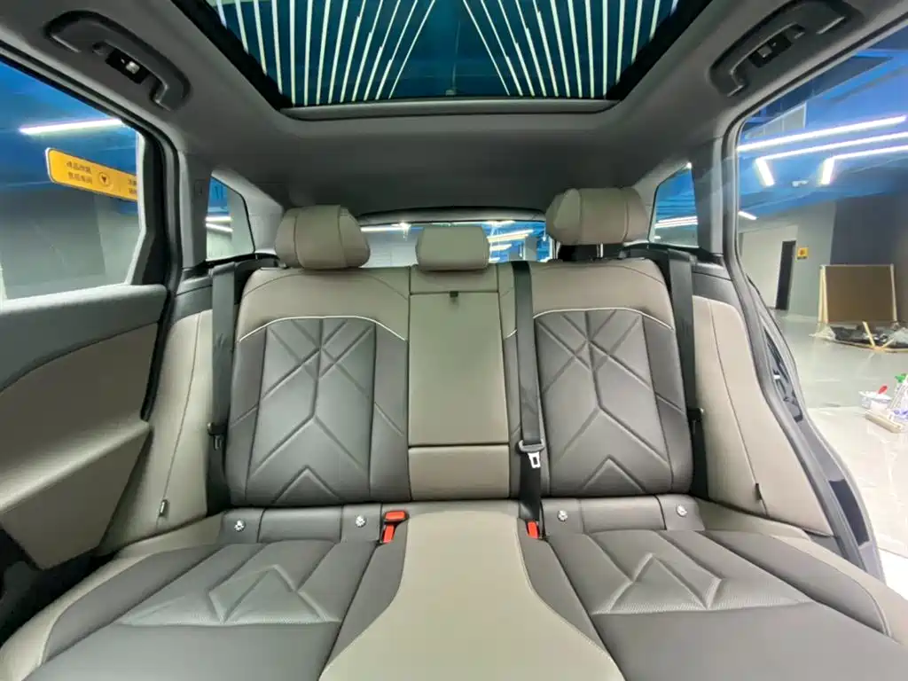 BMW X3 2025 xDrive30L Premium Model M Sport Black Package фото 24