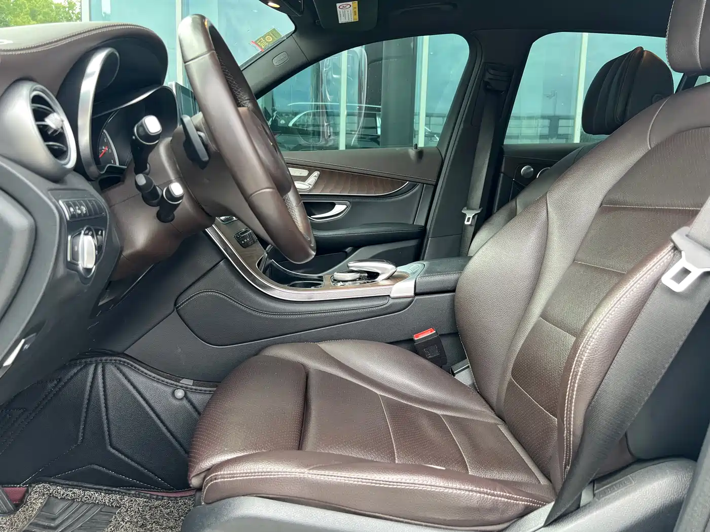 Mercedes-Benz GLC 2019 GLC 300 L 4MATIC Dynamic фото 5
