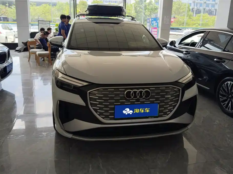Audi Q4 e-tron 2023 50 e-tron quattro Creation Edition фото 2