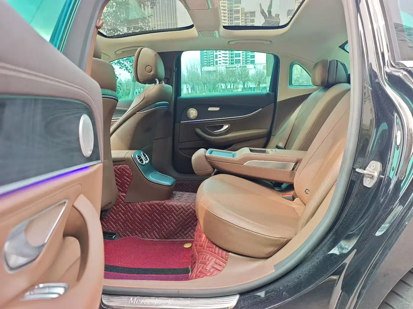 Mercedes-Benz E-Class New Energy 2022 E 350 e L Plug-in Hybrid Sedan фото 6