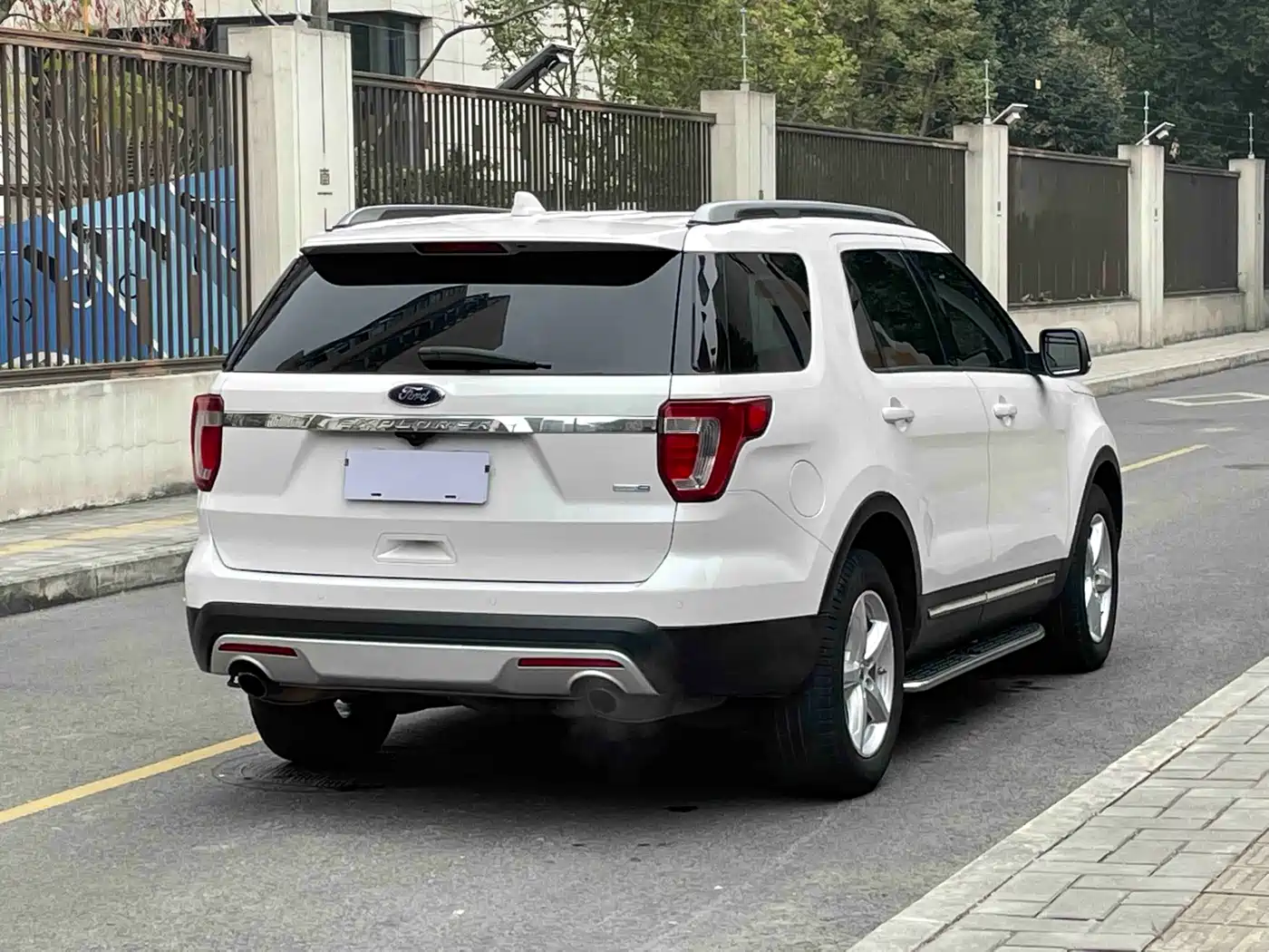 Ford Explorer (Import) 2017 2016 2.3T Trend Edition