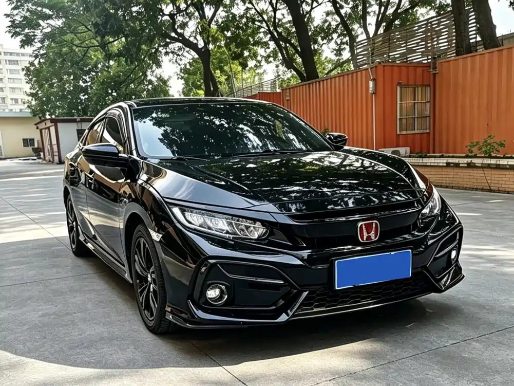 Фото 3 - Honda Civic