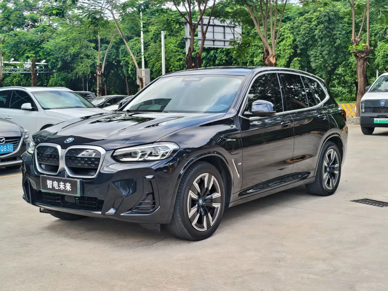 Фото 1 - BMW iX3