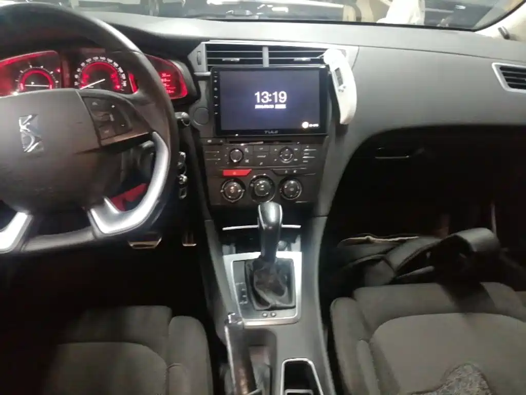 DS 5LS 2018 2016 1.6T Comfort Edition THP160