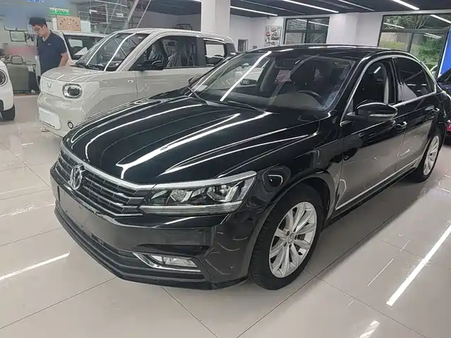 Volkswagen Passat 2017 330TSI DSG Prestige