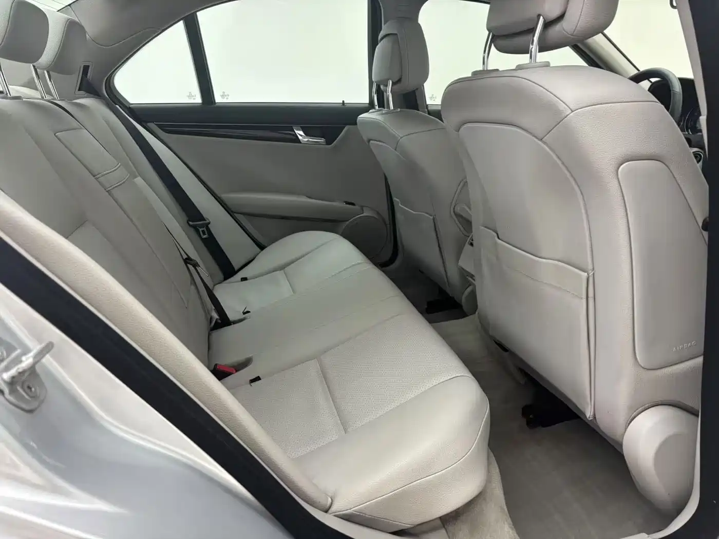 Mercedes-Benz C-Class 2010 C 180K Classic фото 15