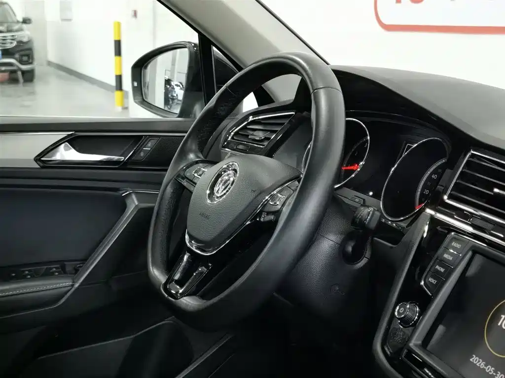 Volkswagen Tiguan L 2018 330TSI Automatic 2WD Luxury Edition фото 22
