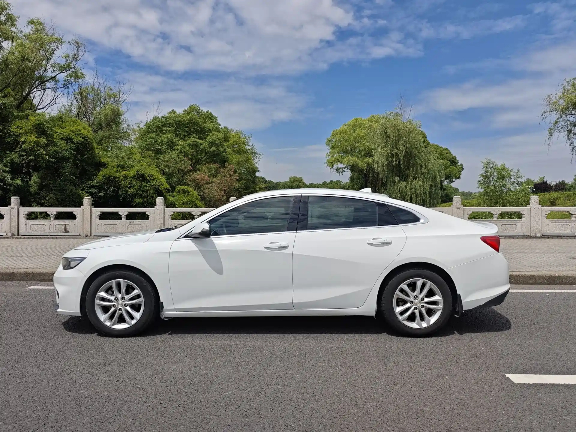 Фото 8 - Chevrolet Malibu XL