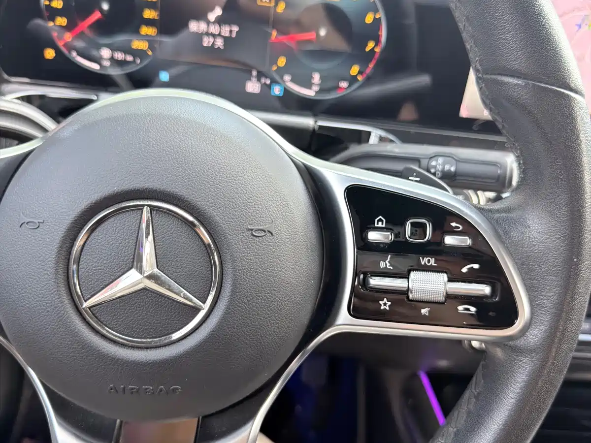 Фото 30 - Mercedes-Benz GLA