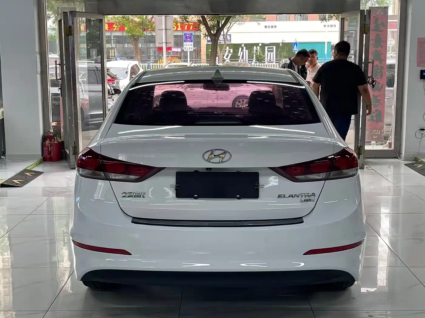 Hyundai Elantra 2016 Model 1.6L Automatic Smart Elite фото 4