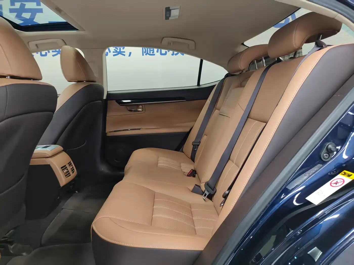 Lexus ES 2015 200 Elite Edition фото 8