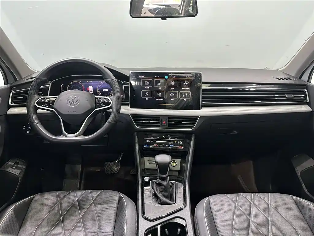 Volkswagen Tiguan L 2023 300TSI Automatic 2WD Smart Enjoyment Edition фото 11