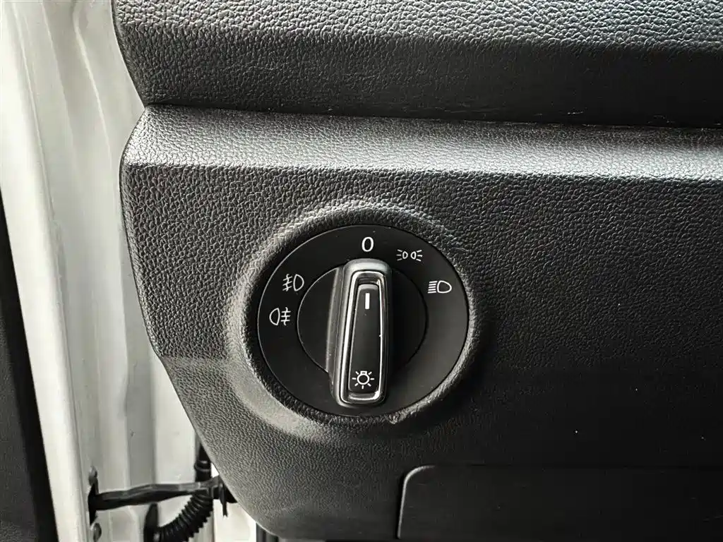 Volkswagen T-ROC 2022 280TSI DSG 2WD Elite PLUS фото 20
