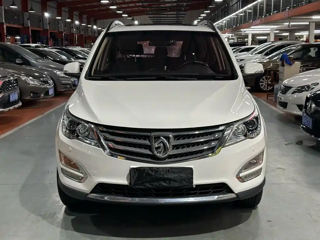 Baojun 560 2017 2016 1.8L Manual Luxury