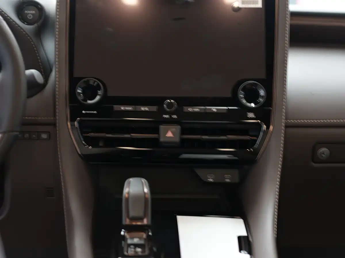 Toyota Alphard 2024 Hybrid 2.5L Prestige Edition фото 10