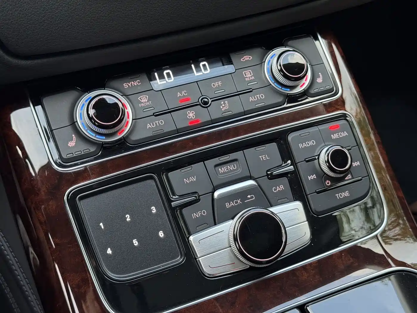 Audi A8 2013 A8L 55 TFSI quattro Luxury фото 13