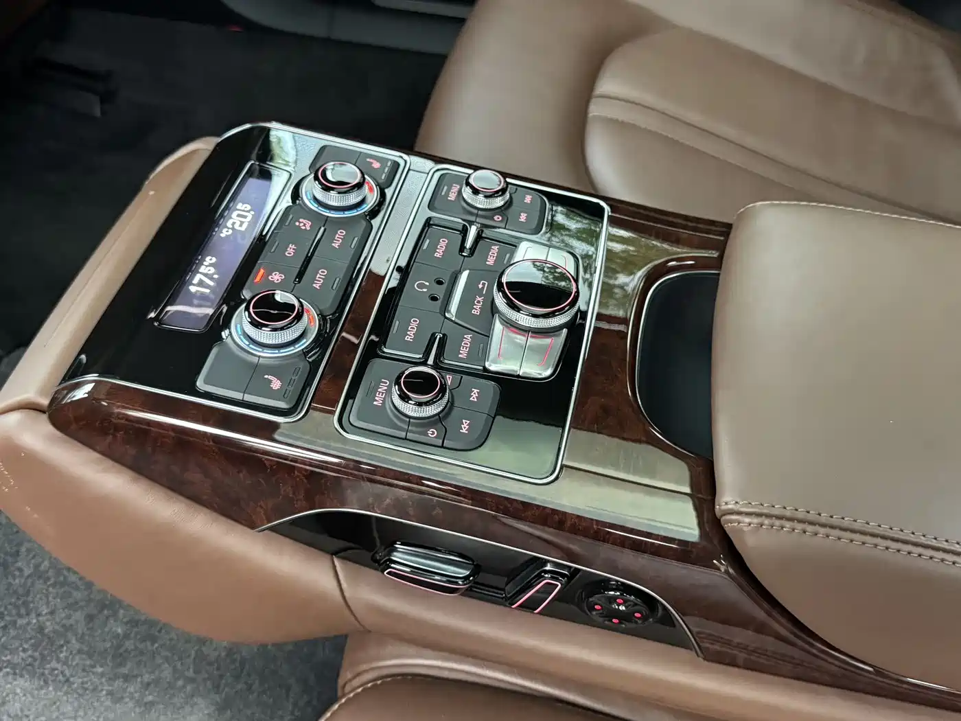 Audi A8 2013 A8L 55 TFSI quattro Luxury фото 18