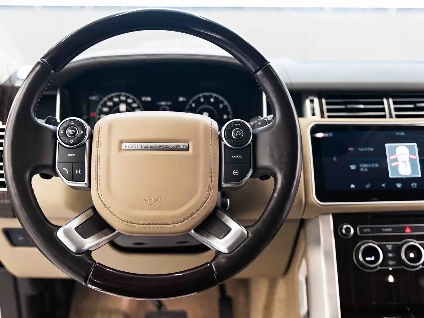 Land Rover Range Rover 2017 3.0 SC V6 Golden Age Edition фото 10