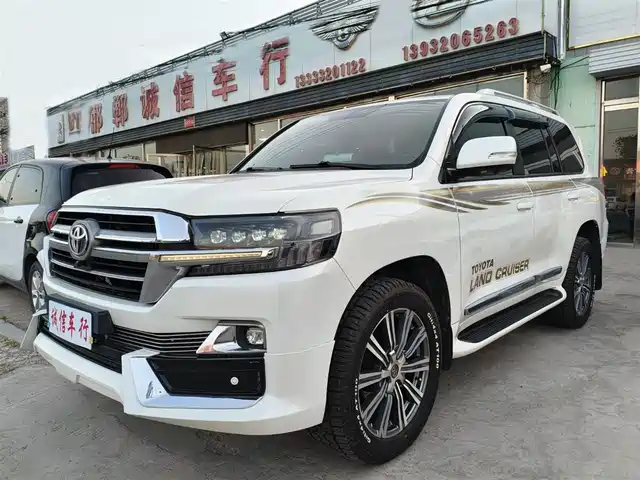  Toyota Land Cruiser (Import)