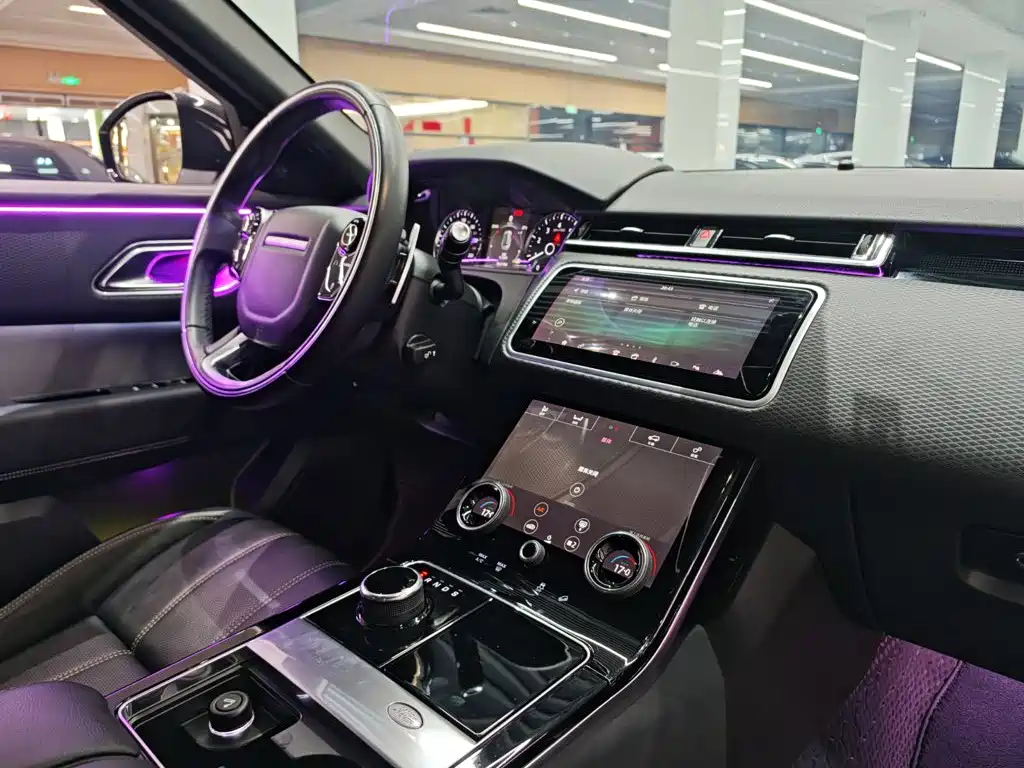 Фото 10 - Land Rover Range Rover Velar