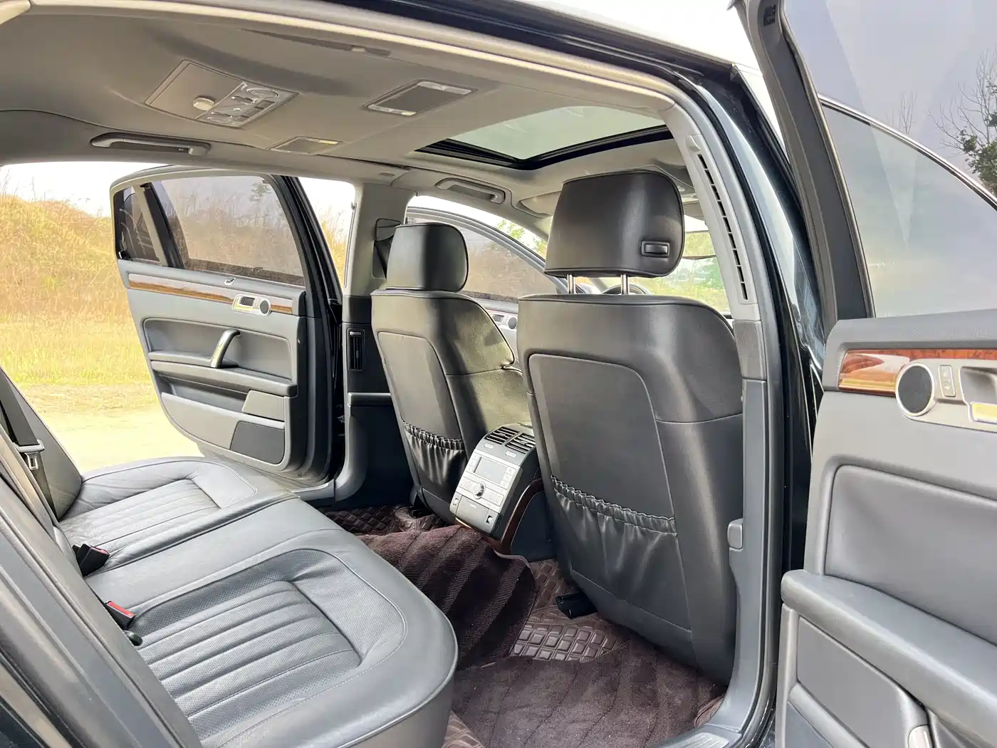 Volkswagen Phaeton 2012 3.0L Business фото 18