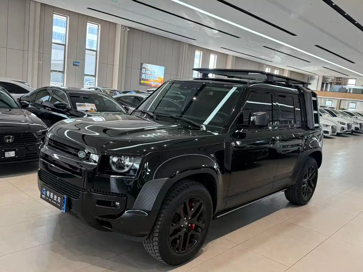 Land Rover Defender 2024 110 3.0T P400 Dark Special Edition фото 3