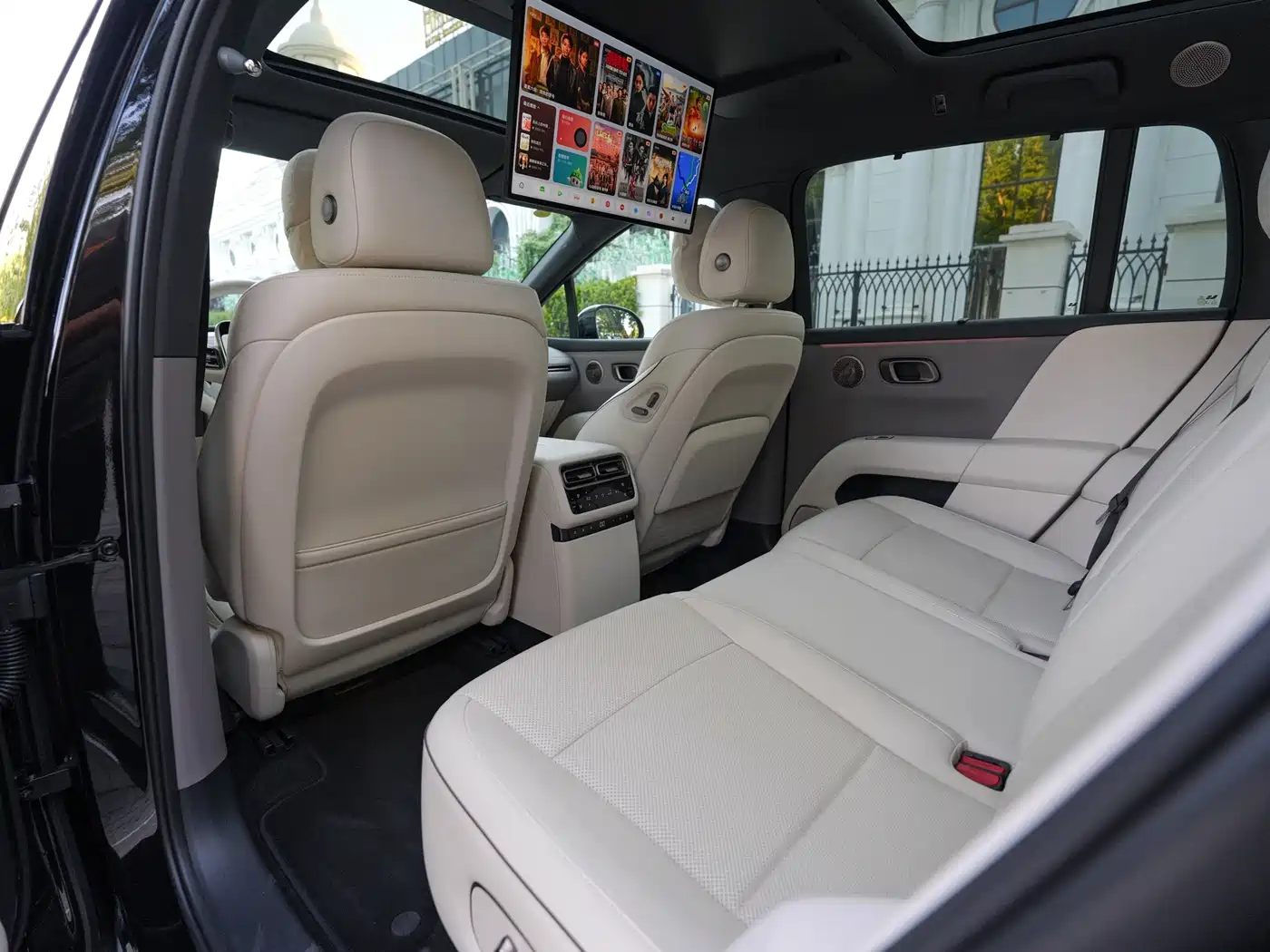 Li Auto i6 2025 2025 4WD Base Model