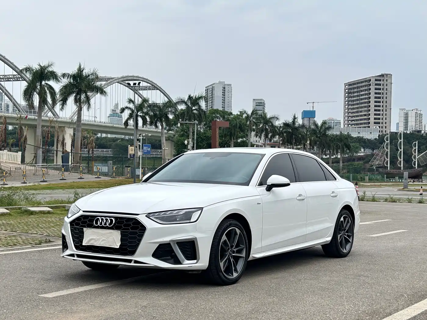 AUDI A4L