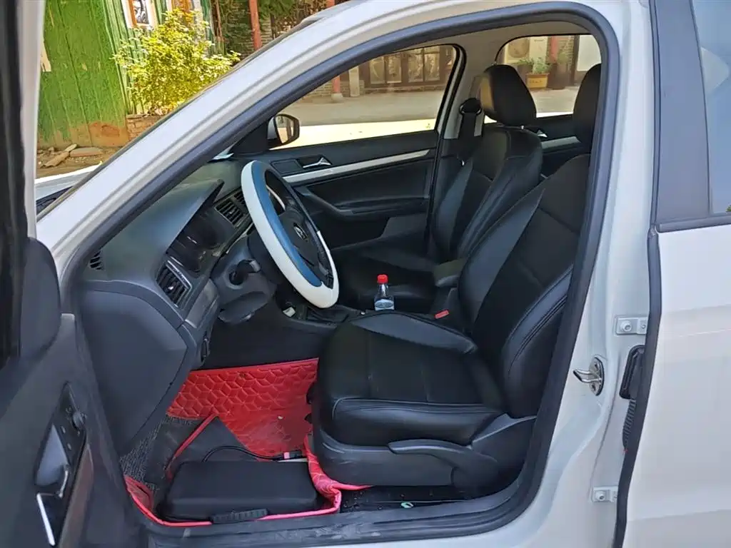 Volkswagen Lavida 2018 Classic 1.5L Automatic Trend China VI фото 15