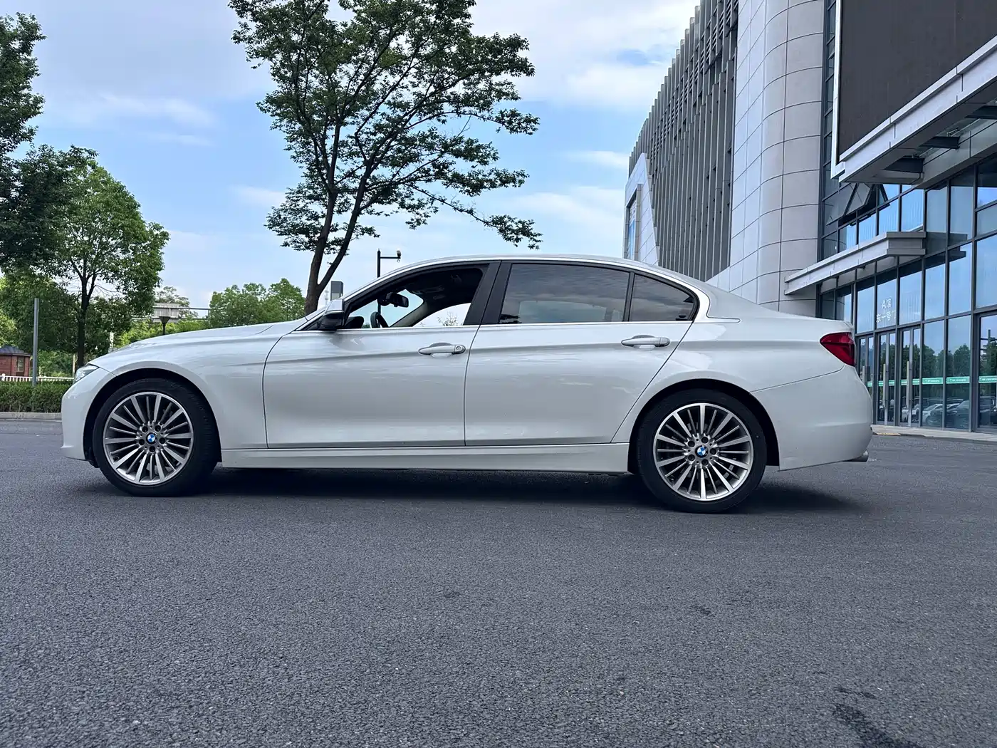 BMW 3 Series 2019 320Li Fashion Type фото 4