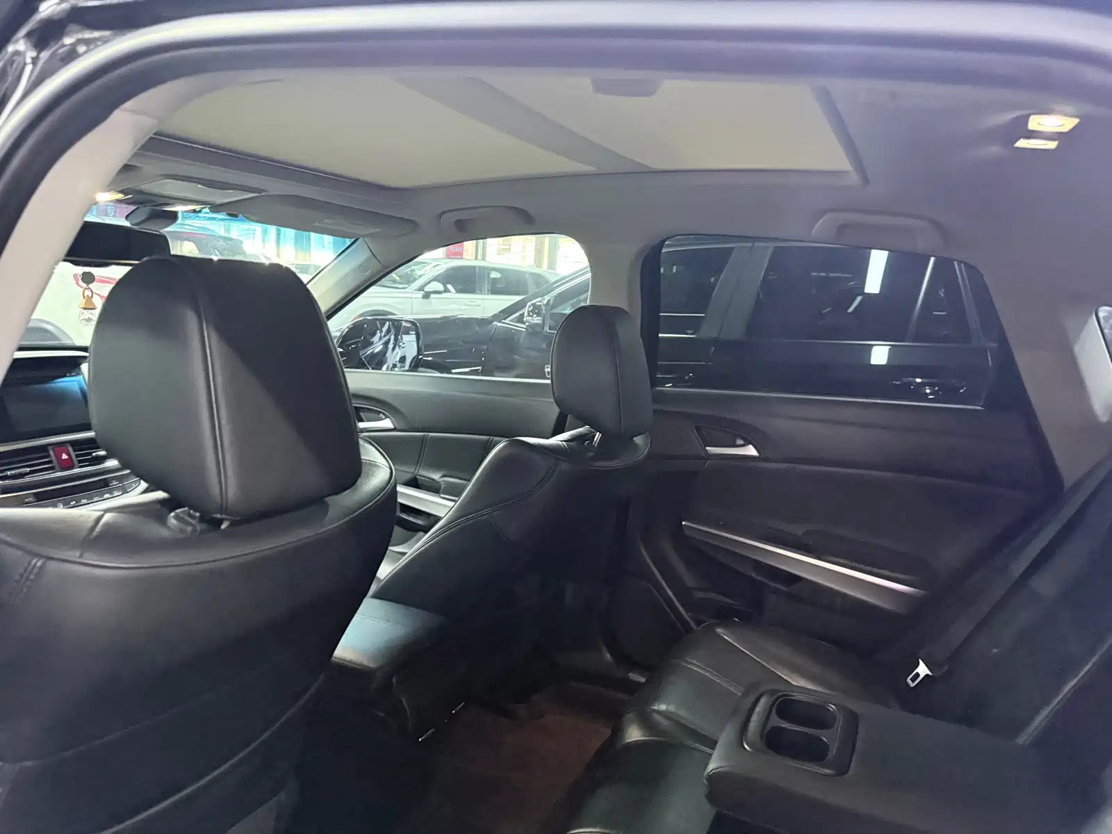 صورة 11 - Honda Crosstour