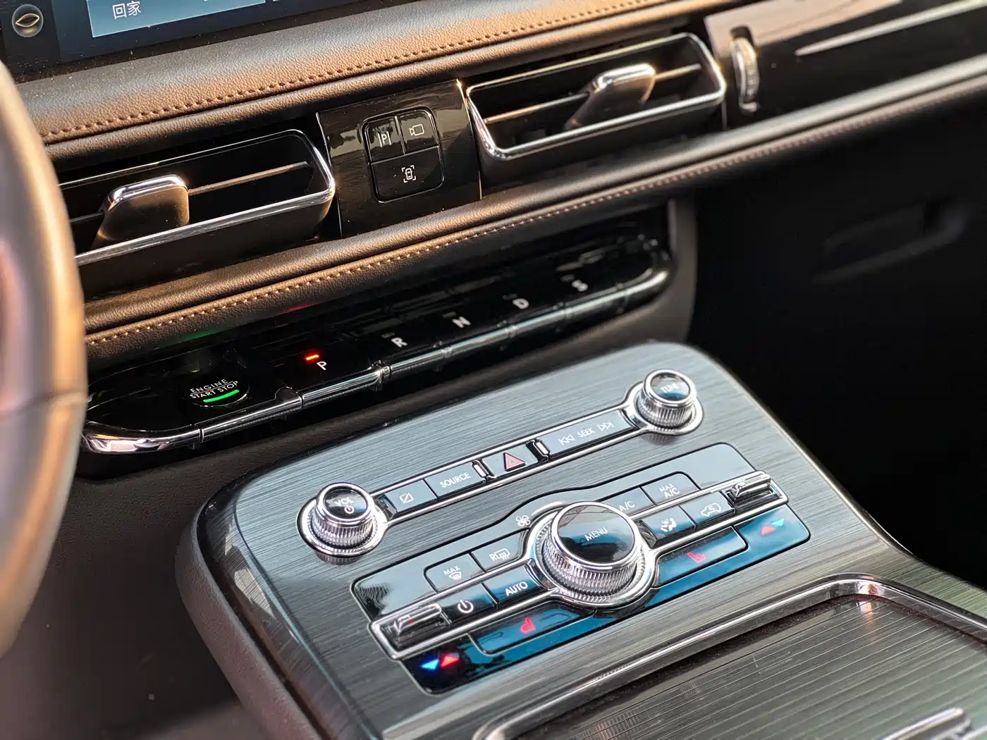 LINCOLN NAVIGATOR
