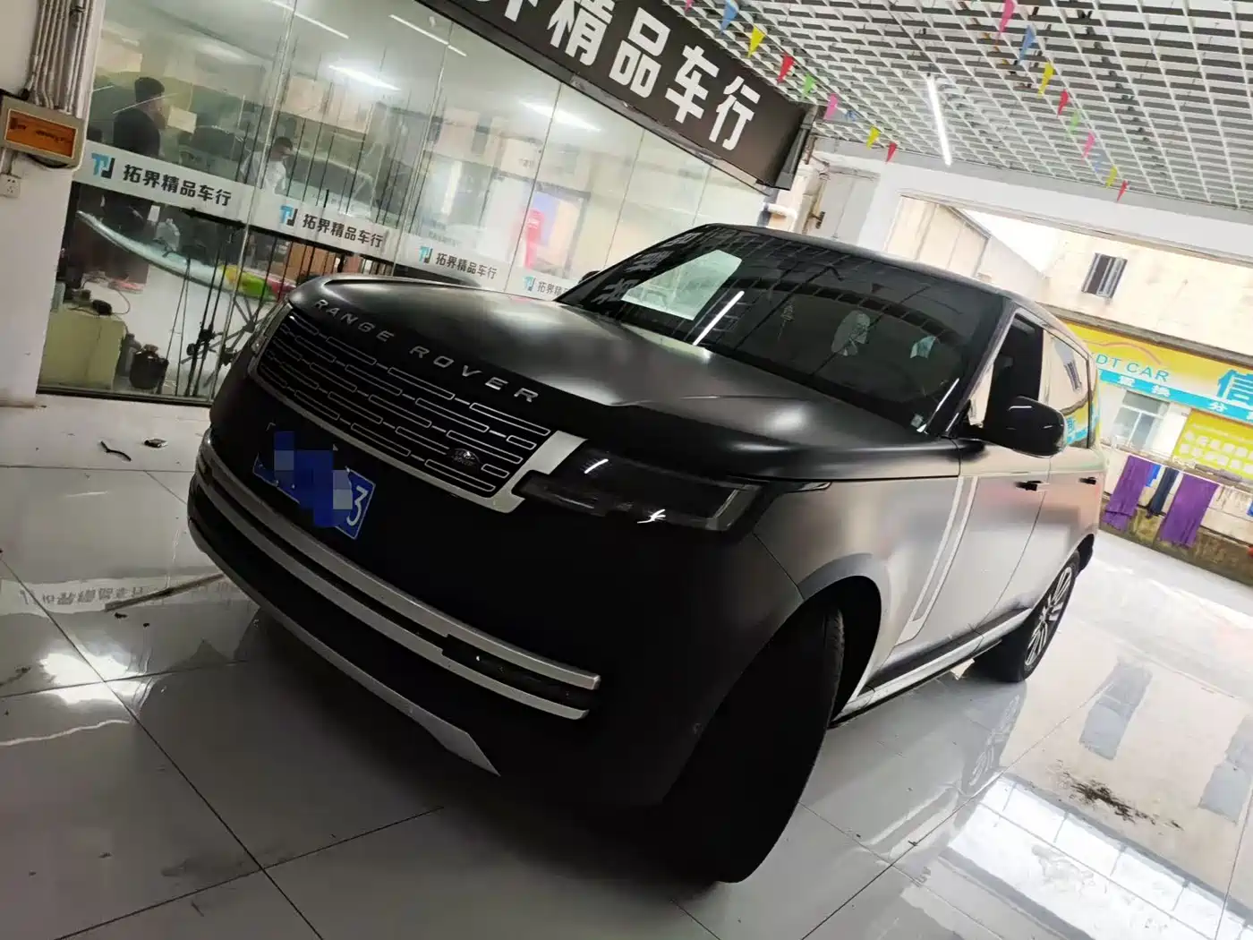 Land Rover Range Rover 2023 3.0 L6 400PS Genesis Extended Version