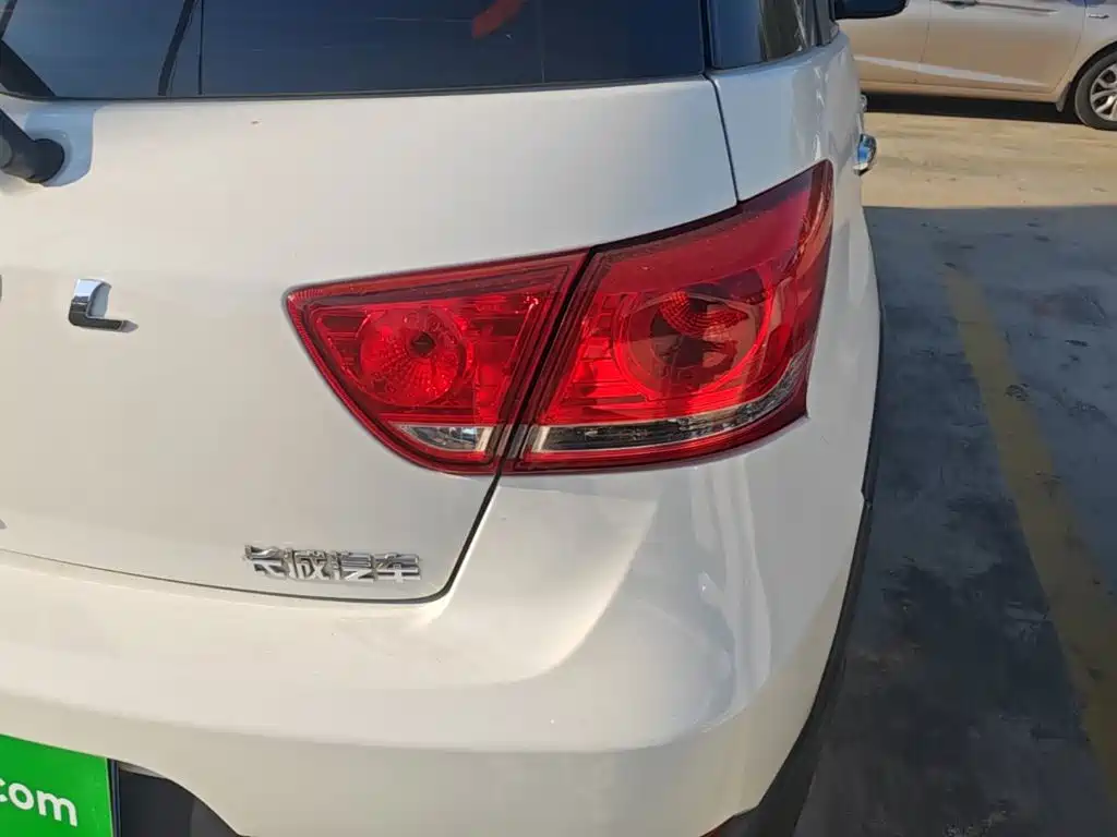 Photo 8 - Haval H1