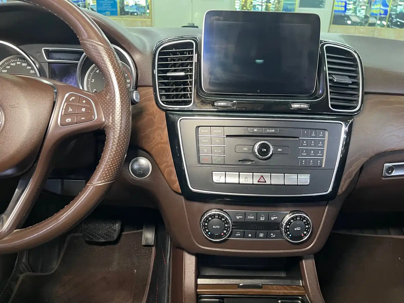 Mercedes-Benz GLE 2016 GLE 400 4MATIC фото 11