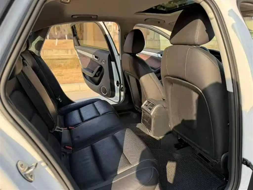 Audi A4L 2013 35 TFSI Automatic Standard фото 5