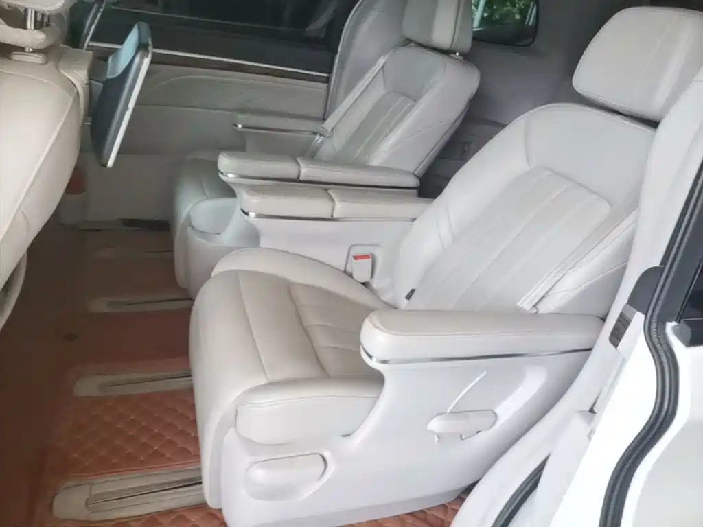 GAC Trumpchi Trumpchi M8 2018 320T Flagship Edition фото 17