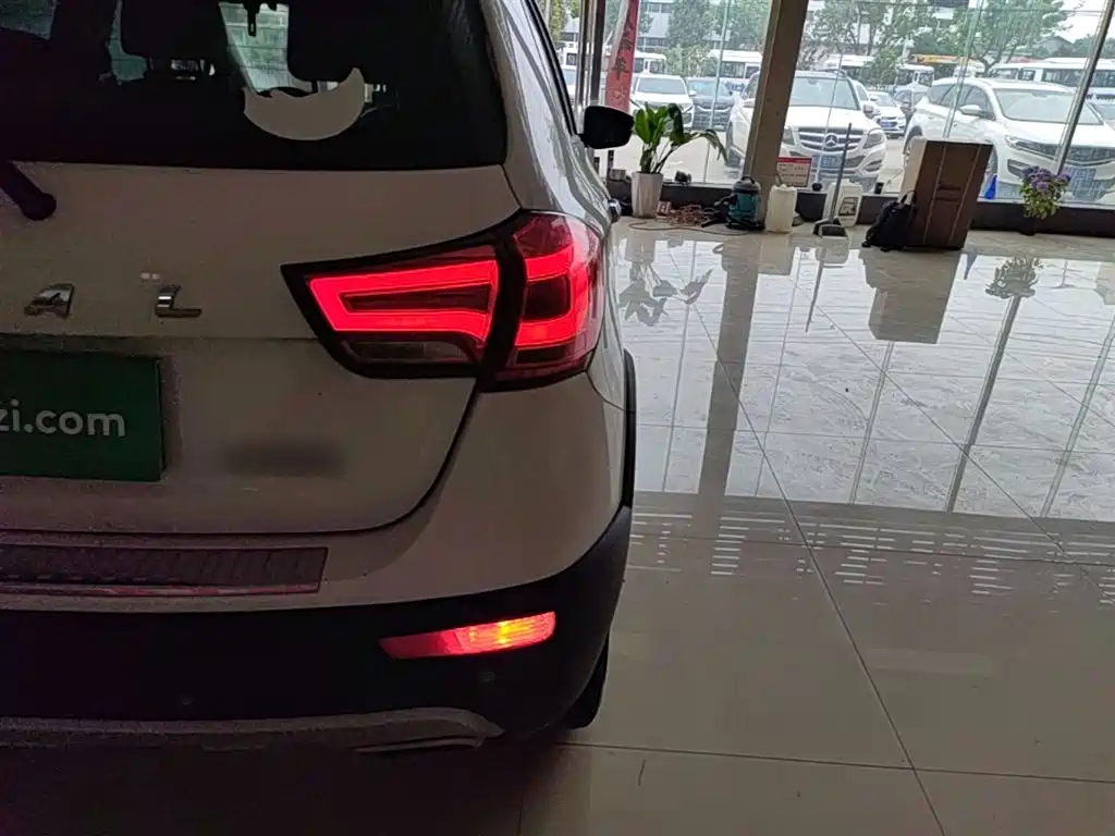 Haval H1 2015 1.5L AMT Luxury фото 8