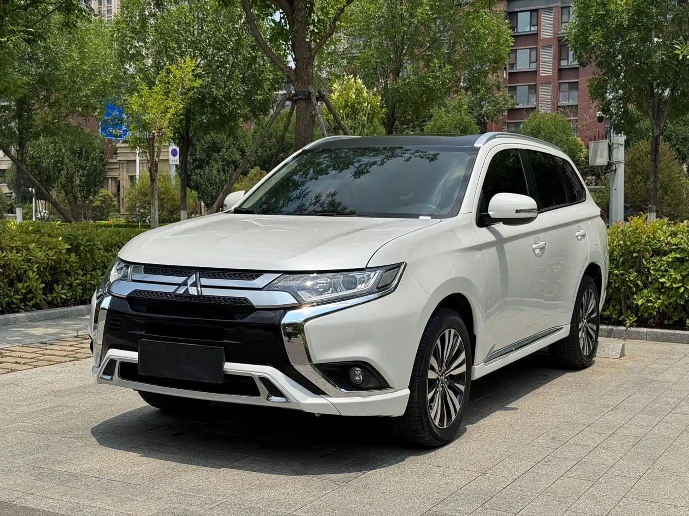 Mitsubishi Outlander 2021 Facelift 2.0L 2WD Premium Edition 5-Seater