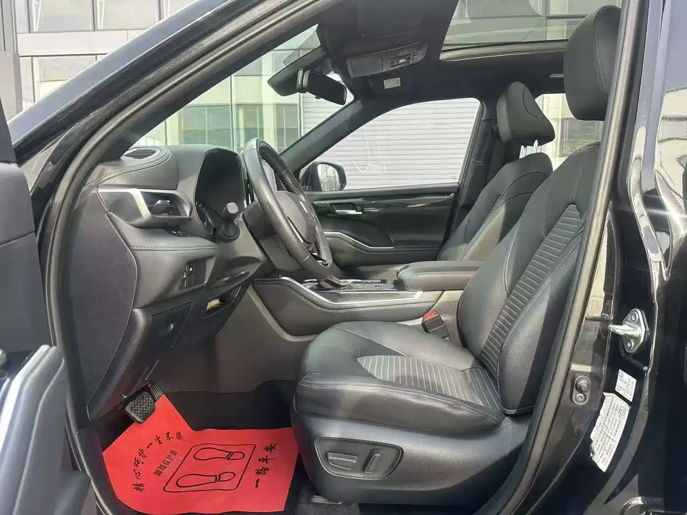 Toyota Crown Kluger 2023 2.5L HEV AWD Luxury Edition фото 5