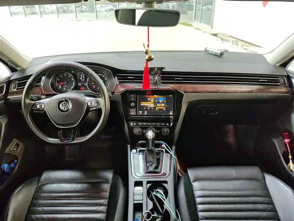 Volkswagen Magotan 2019 330TSI DSG Luxury Class China VI фото 10