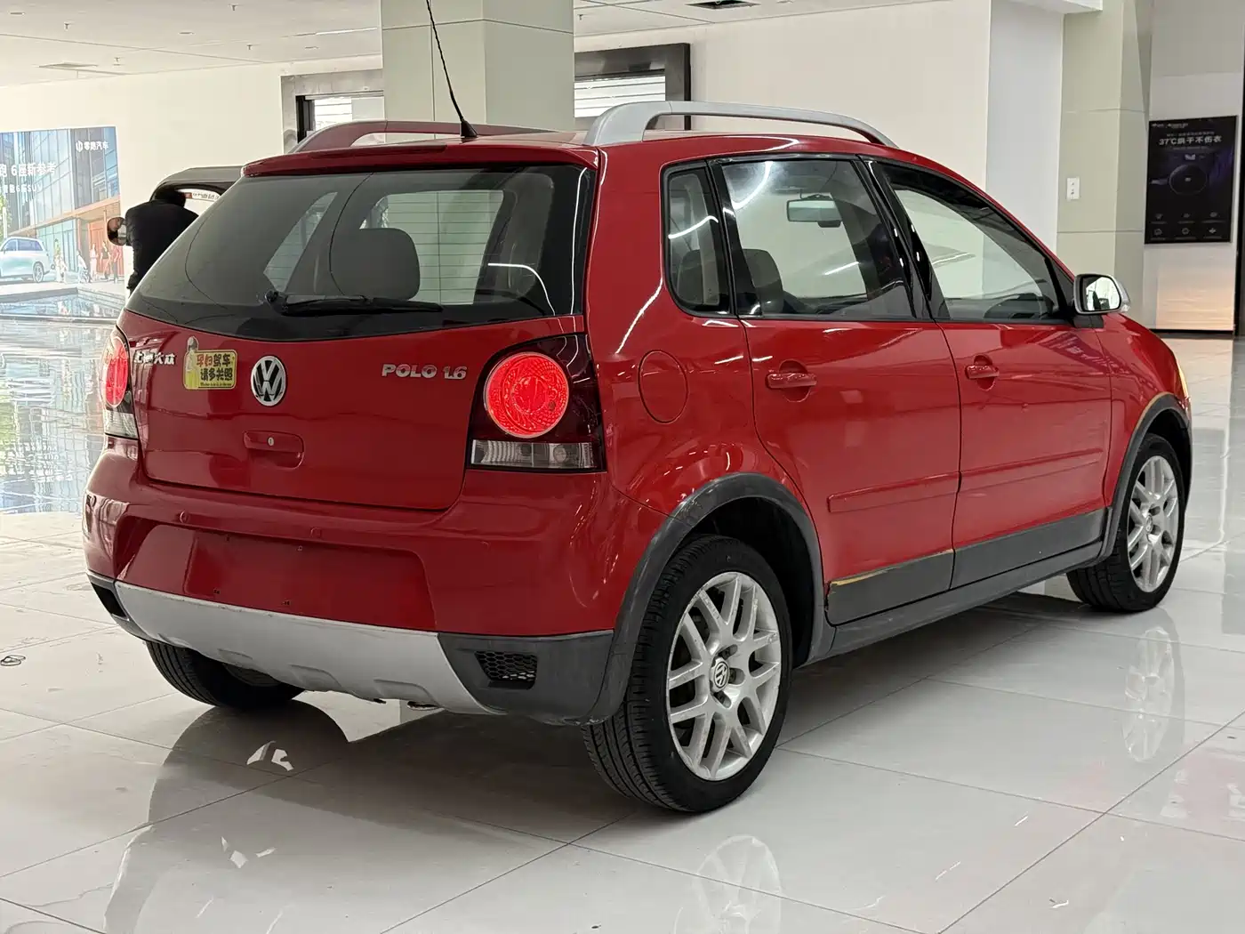 Volkswagen Polo 2007 1.6L Cross Polo AT фото 6