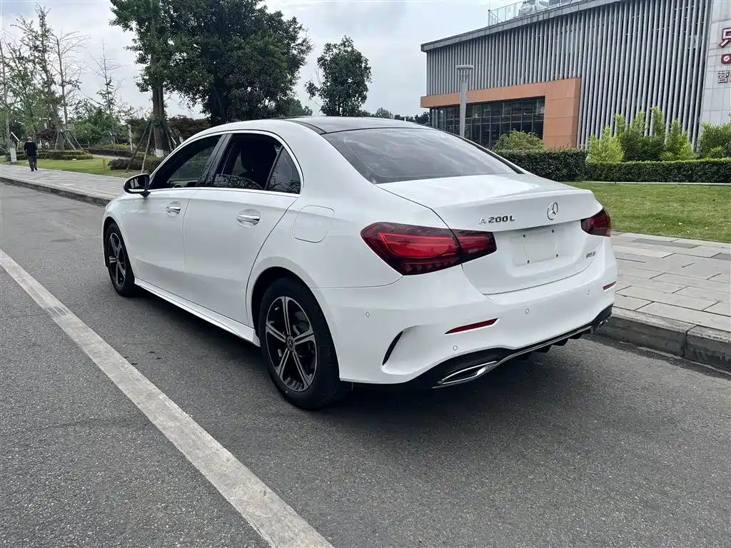 Mercedes-Benz A-Class 2023 A 200 L Fashion фото 9
